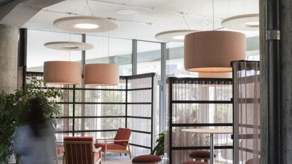 BuzziShade van BuzziSpace - akoestische lamp