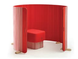 Opvallende akoestische roomdivider