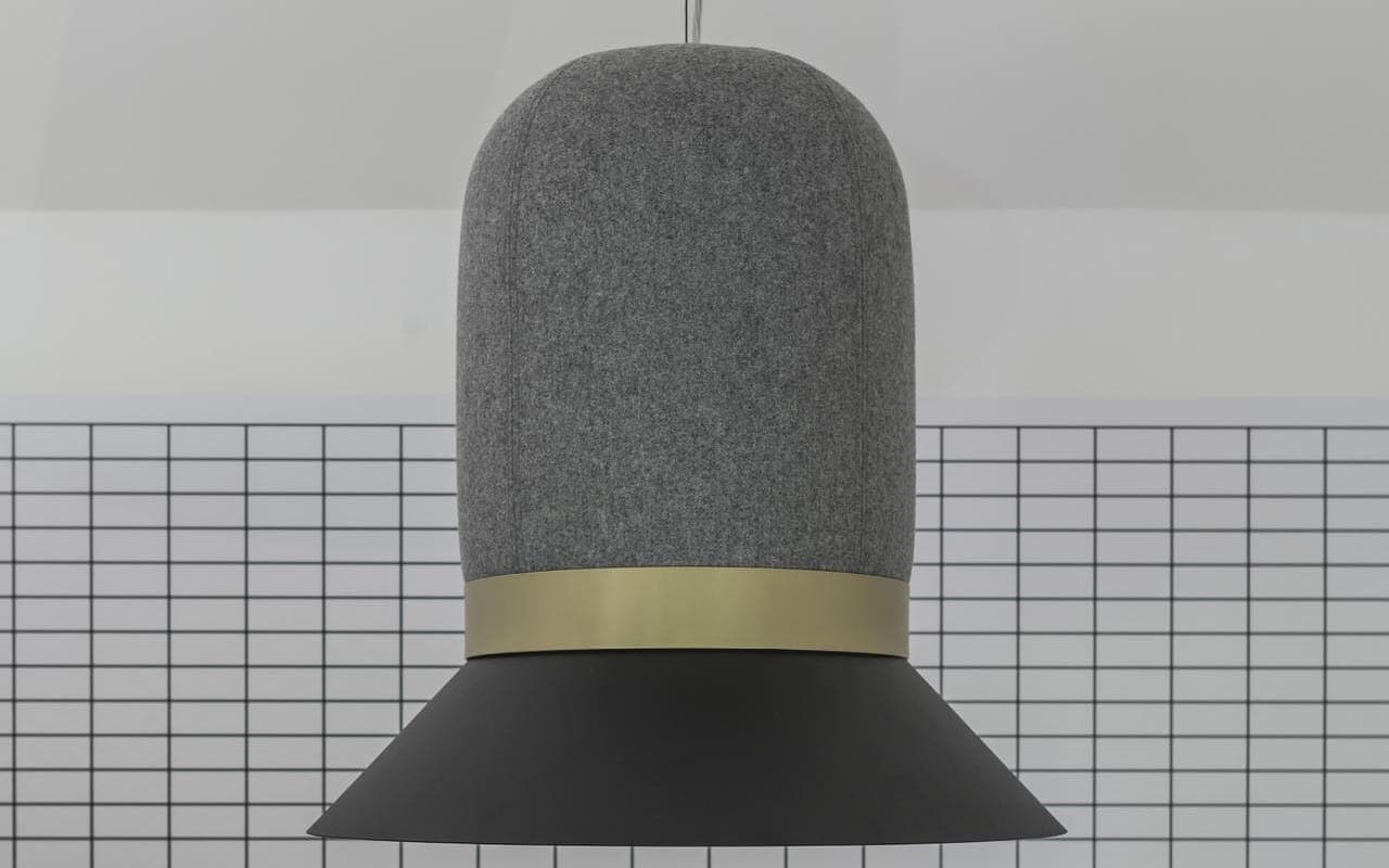 Akoestische lamp - dempend in midden en hoogfrequent