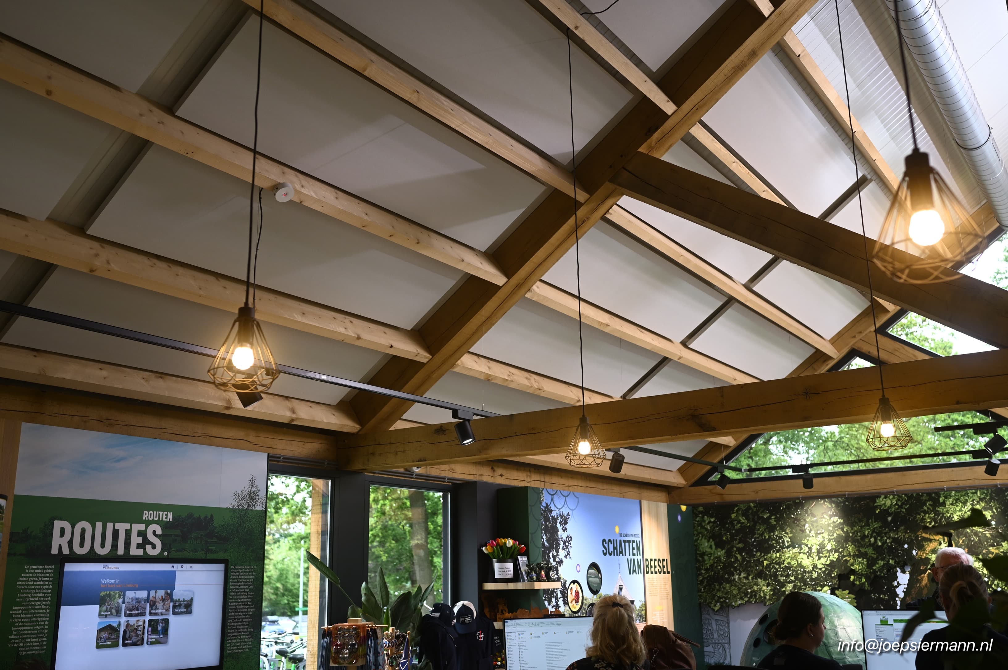 Projectfoto - EASYceiling Cloud - Akoestische plafondeilanden