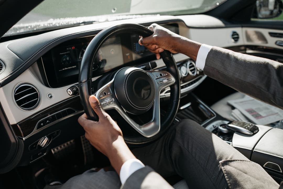 Ontdreunen van speakers en subwoofers (caraudio)